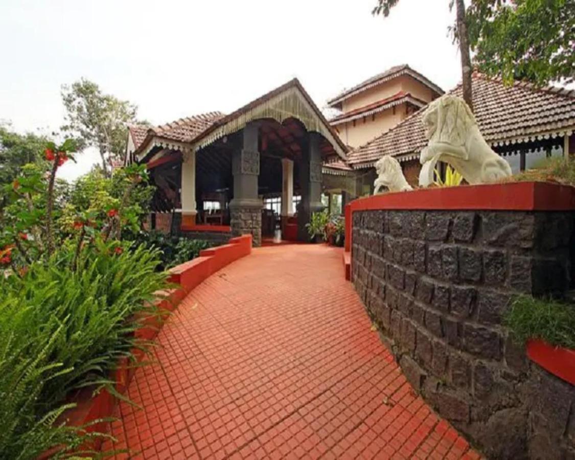 The Porcupine Castle Resort Madikeri Exterior photo